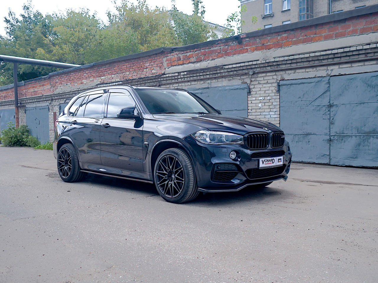 картинка Лезвия под пороги BMW X5 F15 / X6 F16 M-Pack (ver. 2) vonard customs 