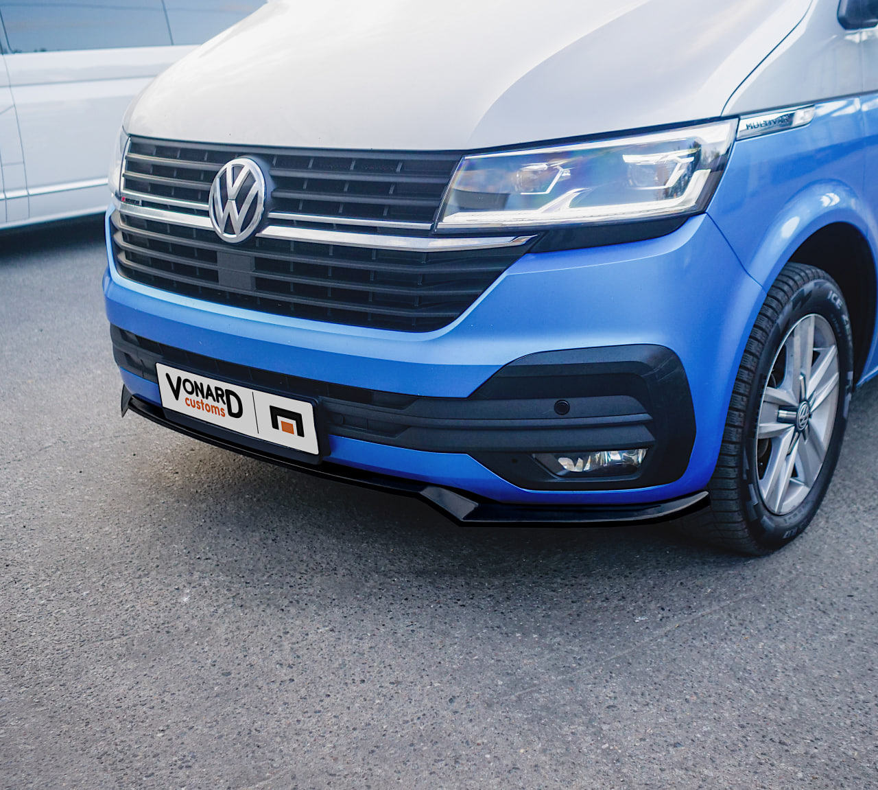 картинка Сплиттер переднего бампера VW T6.1 (прилегающий) (ver. 3) vonard customs 
