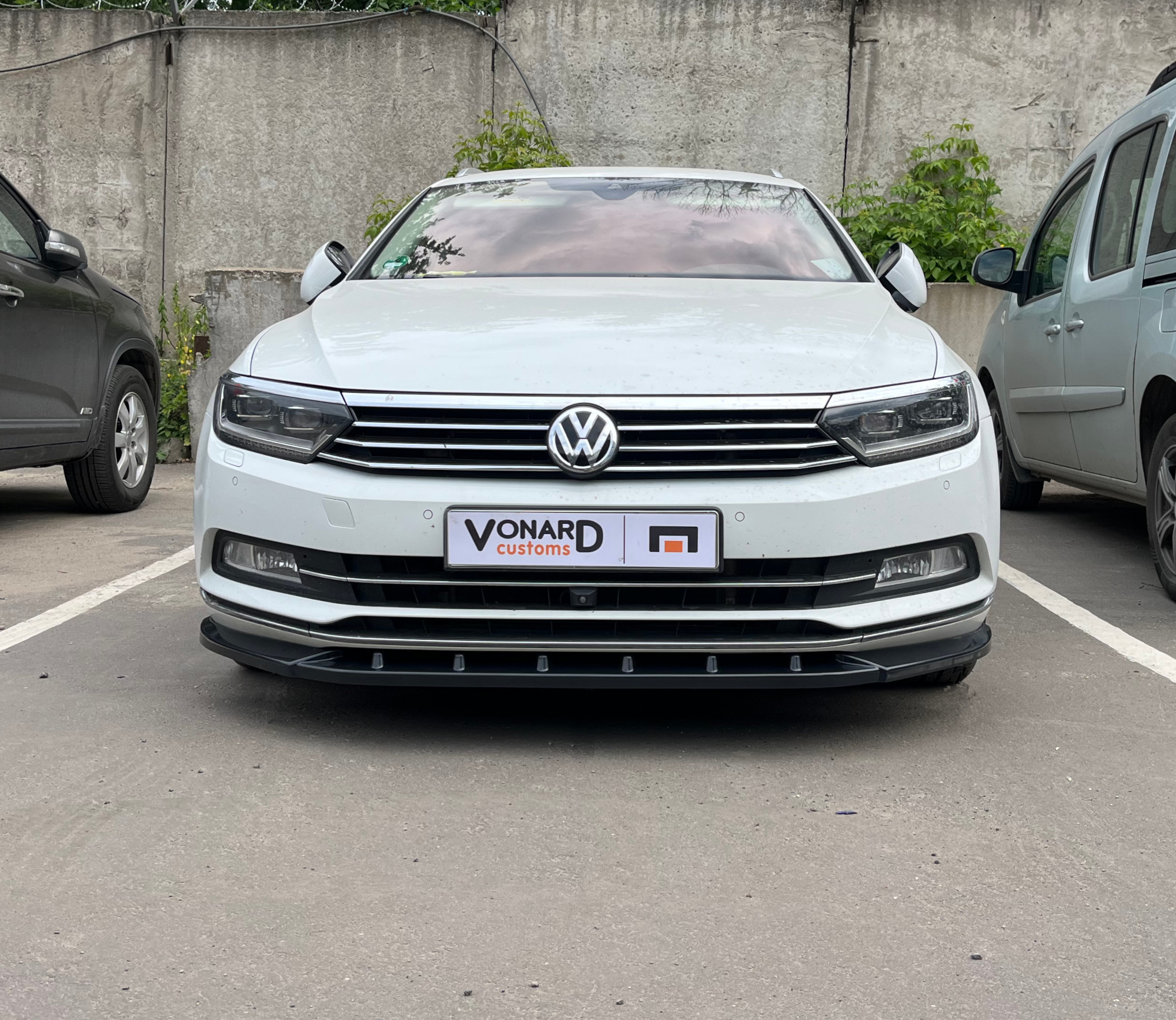 картинка Сплиттер переднего бампера VW Passat B8 - черный металлик vonard customs 