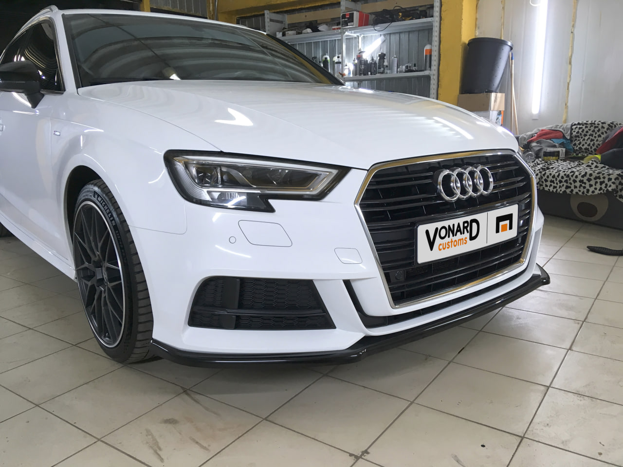 картинка Сплиттер переднего бампера Audi A3 8V S-Line рест. vonard customs 