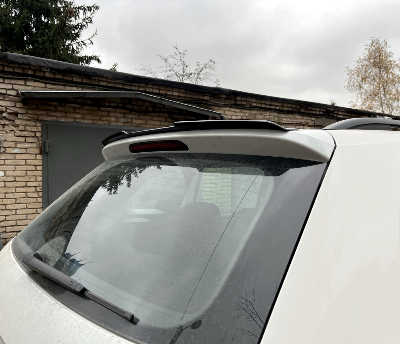 картинка Спойлер лезвие крышки багажника VW Tiguan 2 (короткий) vonard customs 