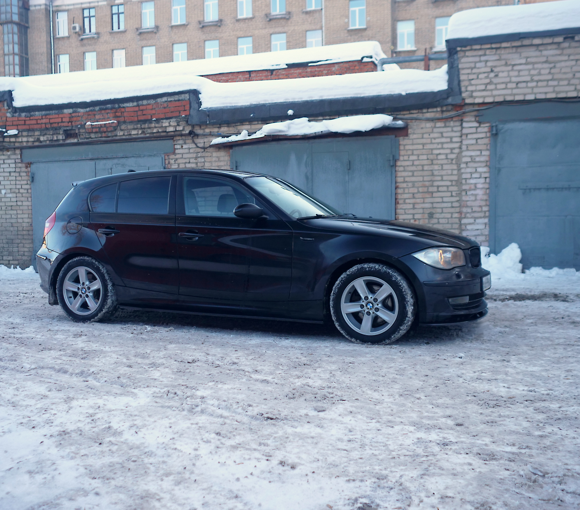 картинка Лезвия под пороги BMW 1 E81 E87 рест. vonard customs 