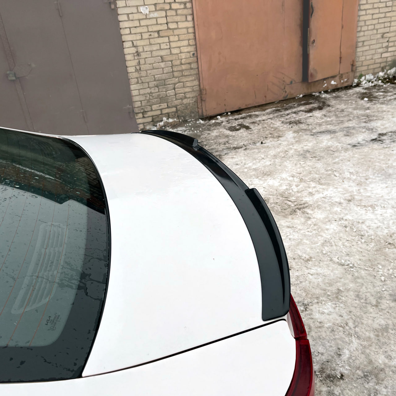 картинка Спойлер лезвие крышки багажника Kia Rio 4 vonard customs 