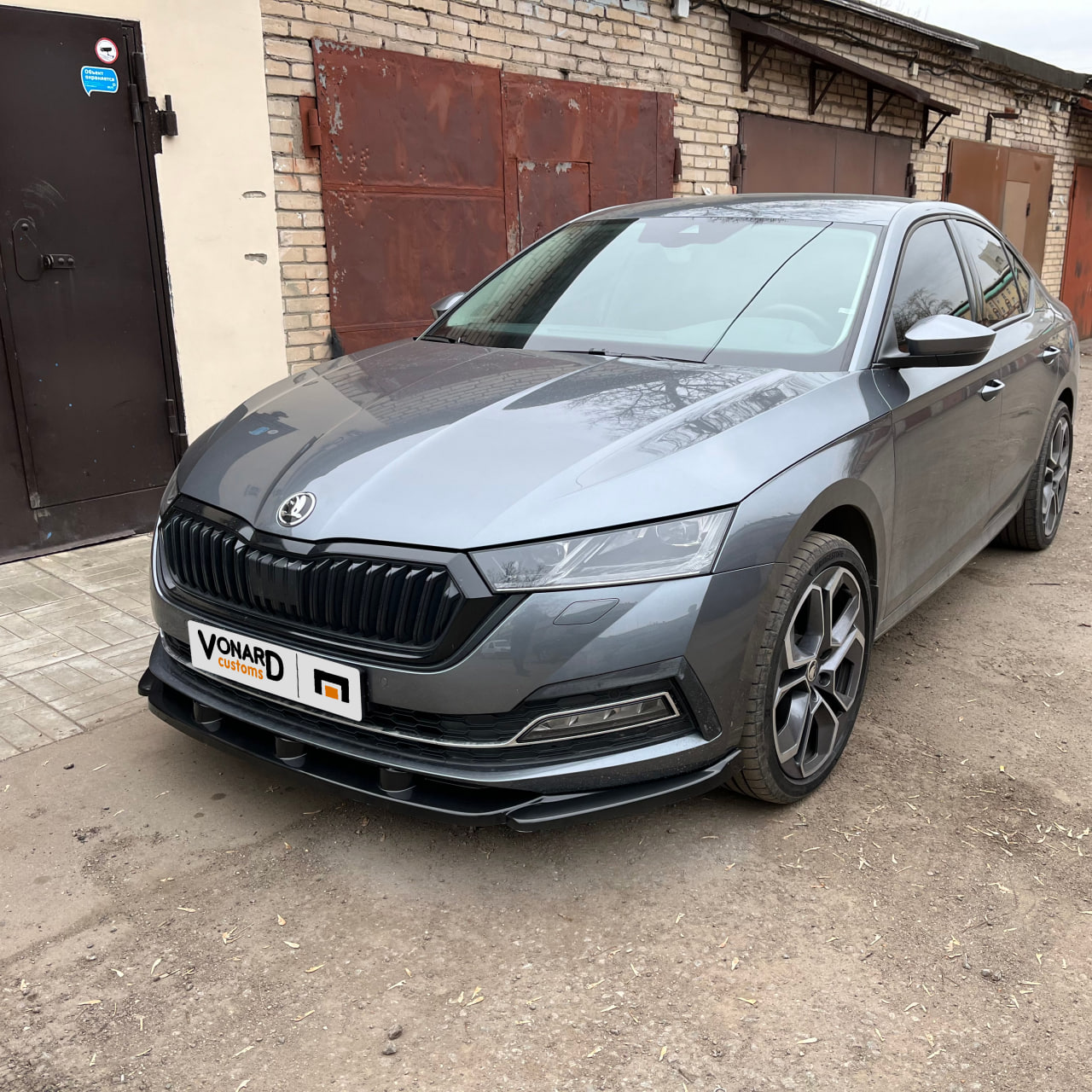картинка Сплиттер переднего бампера Skoda Octavia 4 A8 vonard customs 