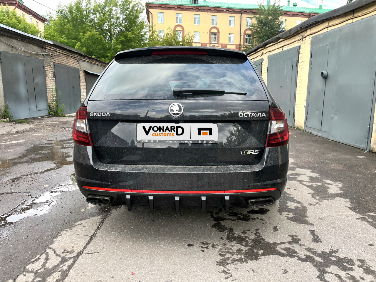 картинка Диффузор вставка заднего бампера Skoda Octavia 3 A7 RS (ver. 2) - под покраску vonard customs 