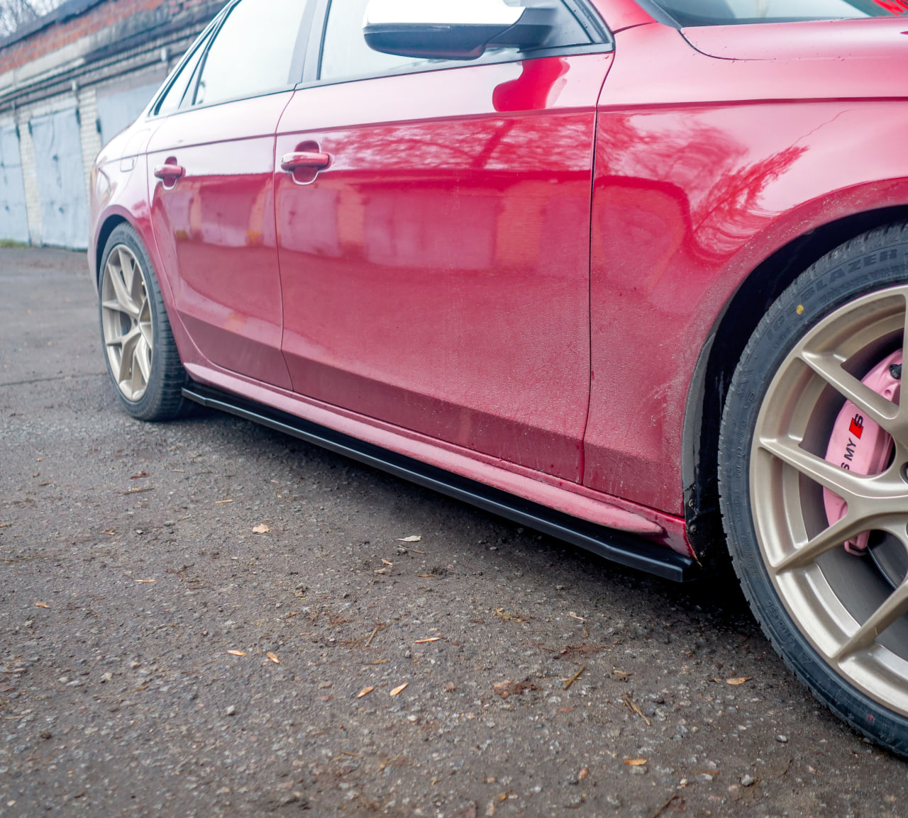 картинка Лезвия под пороги Audi A4 B8 - черный металлик vonard customs 