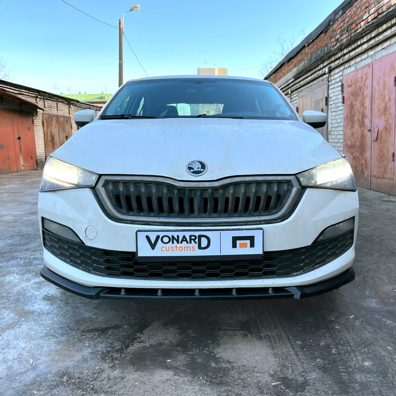 картинка Сплиттер переднего бампера Skoda Rapid 2 V2 - текстура vonard customs 