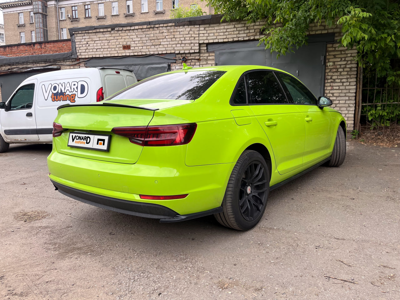 картинка Сплиттеры заднего бампера Audi A4 B9 стандарт (дорест) vonard customs 