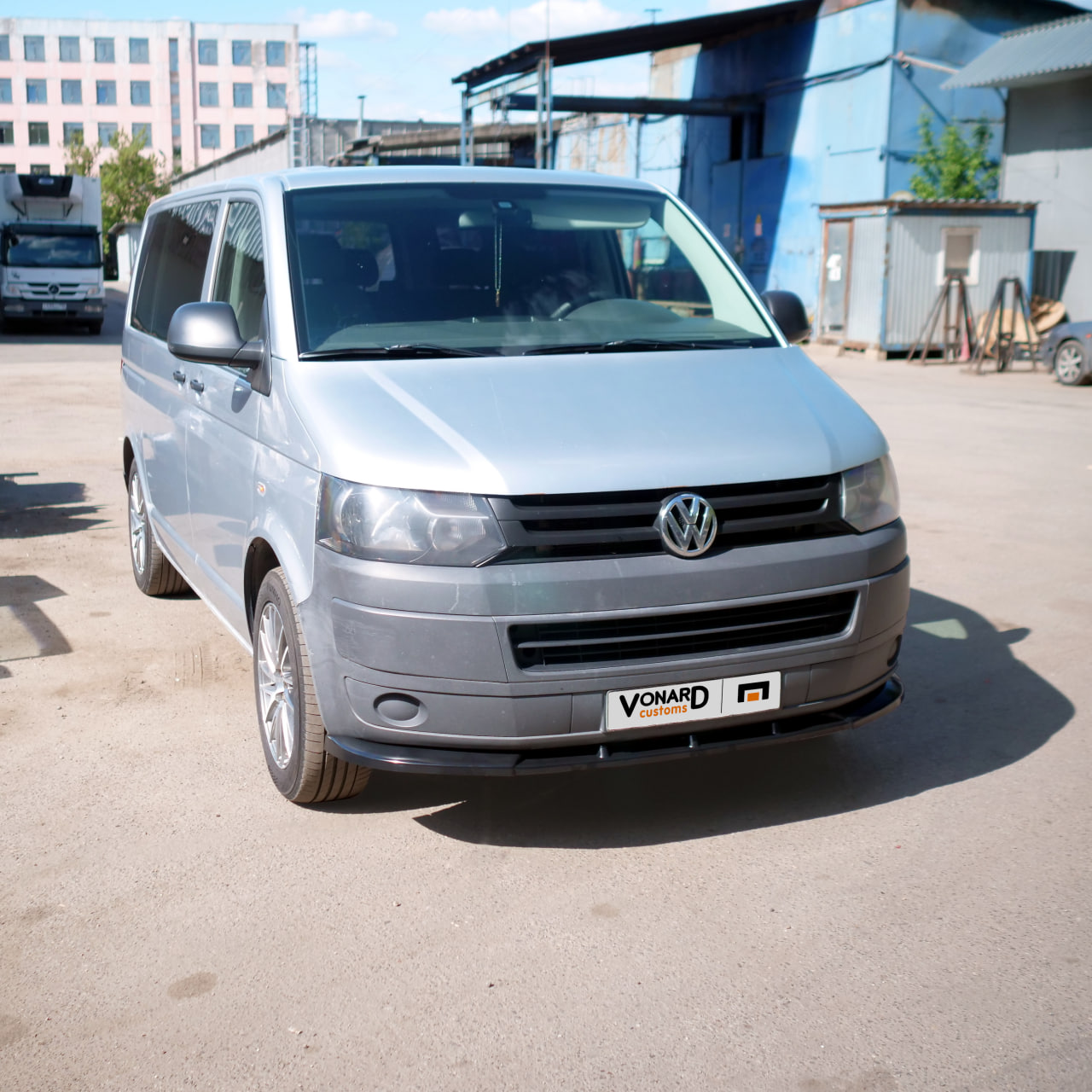 картинка Сплиттер переднего бампера VW T5.1 (ребра) - текстурный vonard customs 