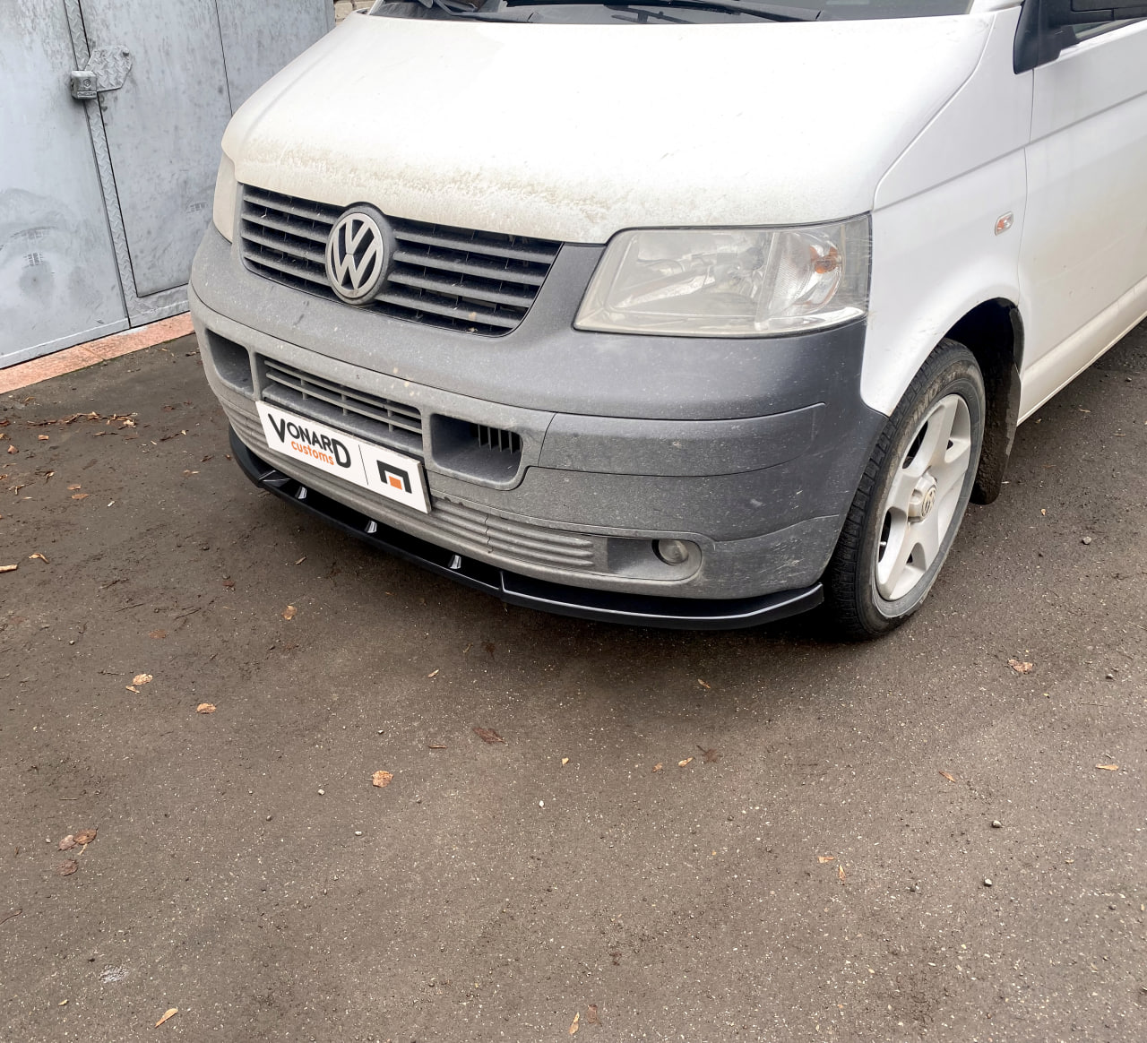 картинка Сплиттер переднего бампера VW T5 Transporter - под покраску vonard customs 