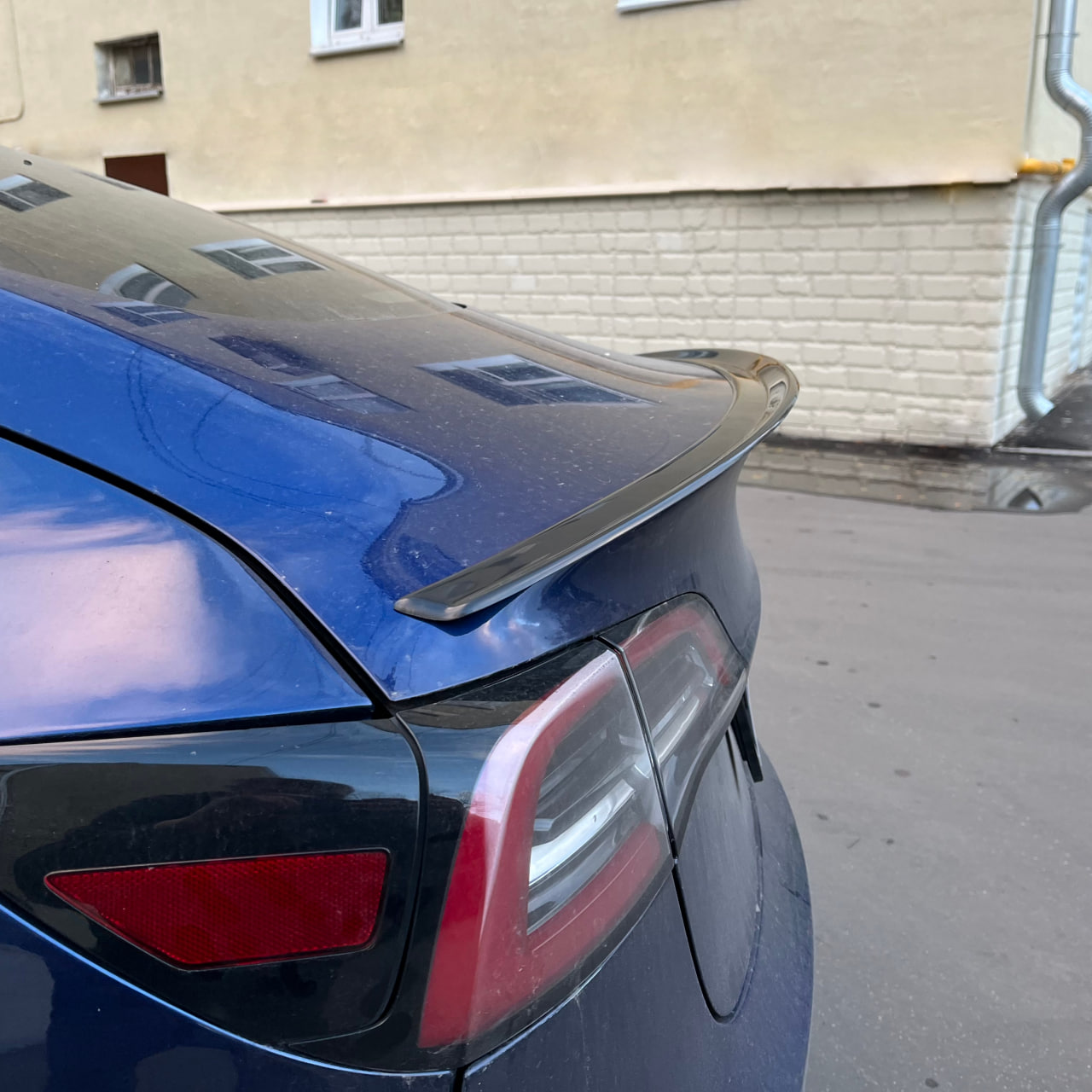 картинка Спойлер лезвие крышки багажника Tesla Model 3 (без выемки) - под покраску vonard customs 