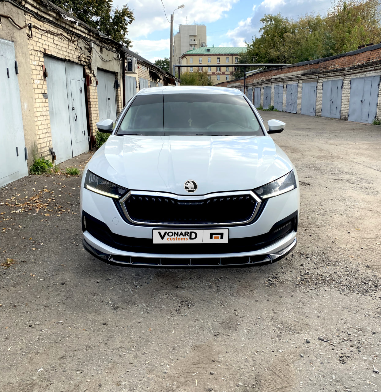 картинка Сплиттер переднего бампера Skoda Octavia 4 A8 V4 vonard customs 