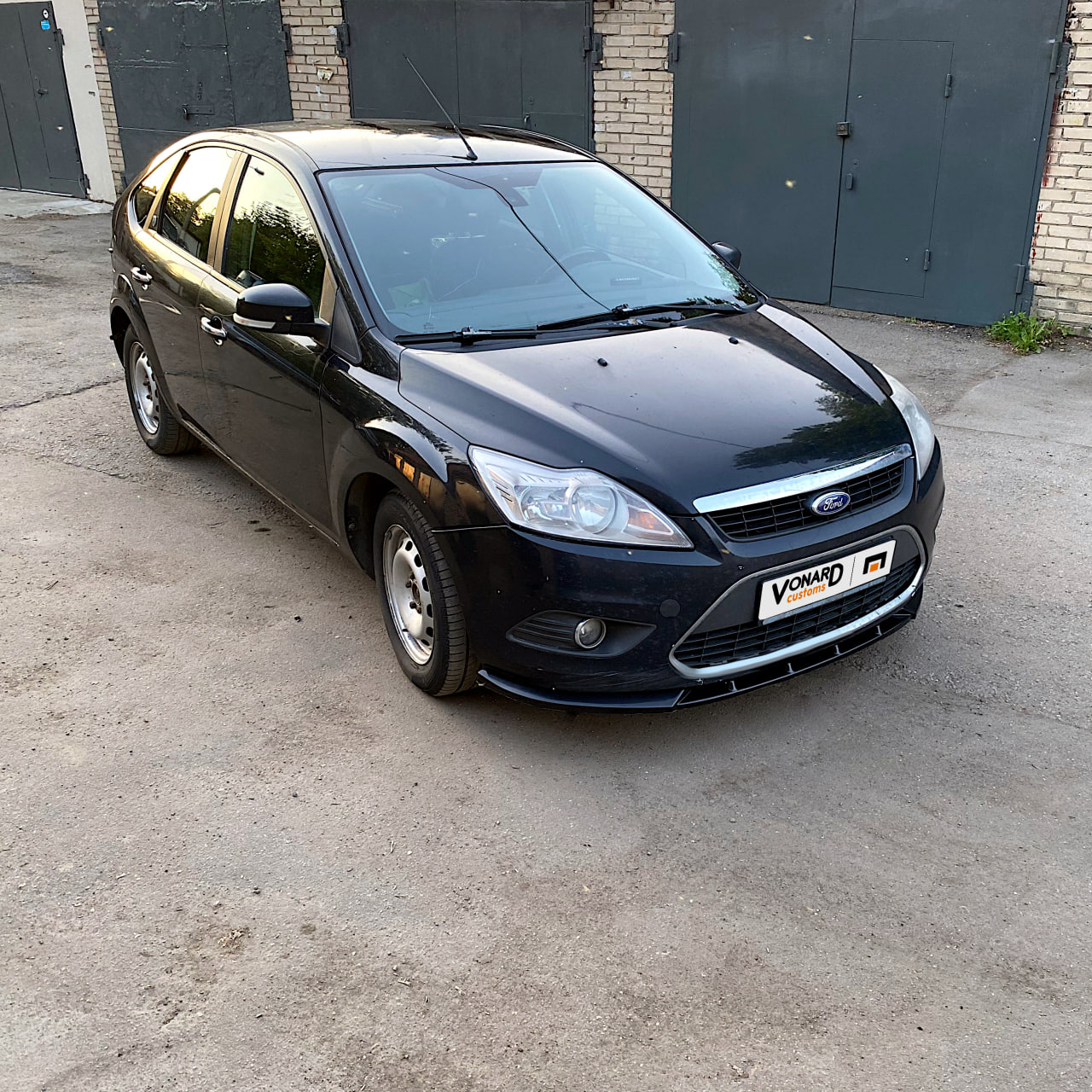 картинка Сплиттер переднего бампера Ford Focus 2 рест. vonard customs 