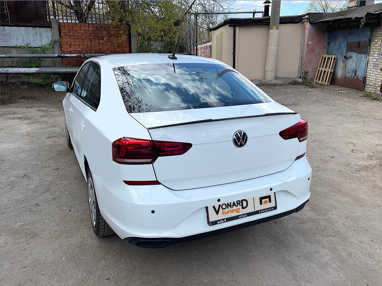 картинка Спойлер лезвие крышки багажника VW Polo 6 liftback vonard customs 