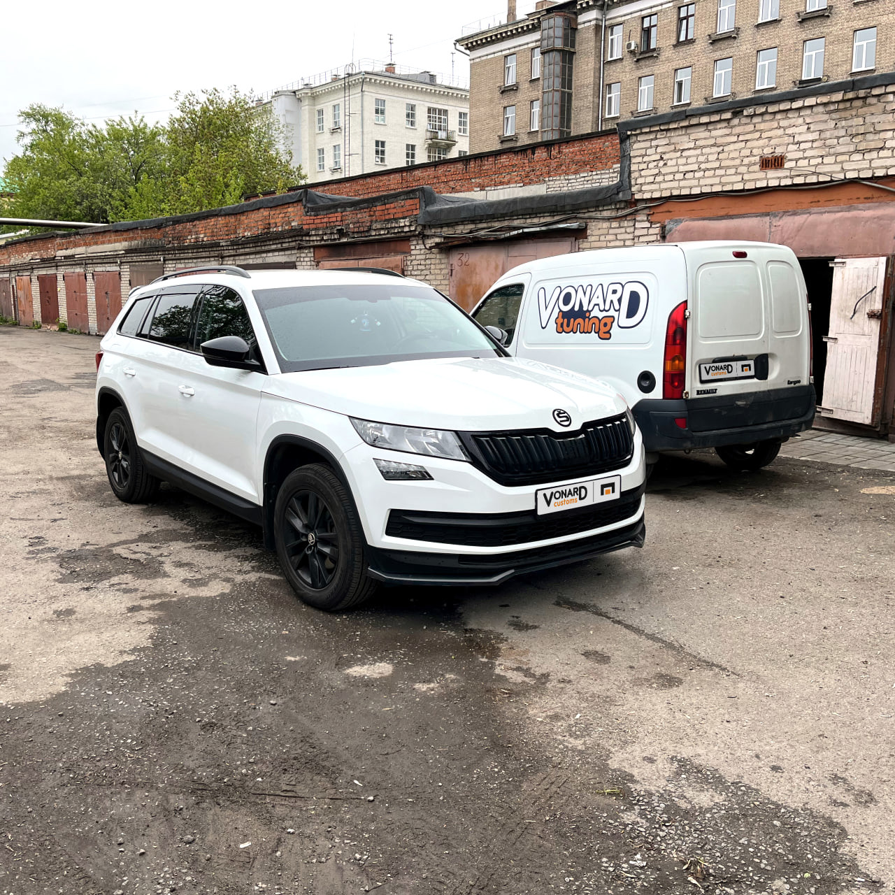 картинка Сплиттер переднего бампера Skoda Kodiaq 1 стандарт (ver. 2) - текстура vonard customs 