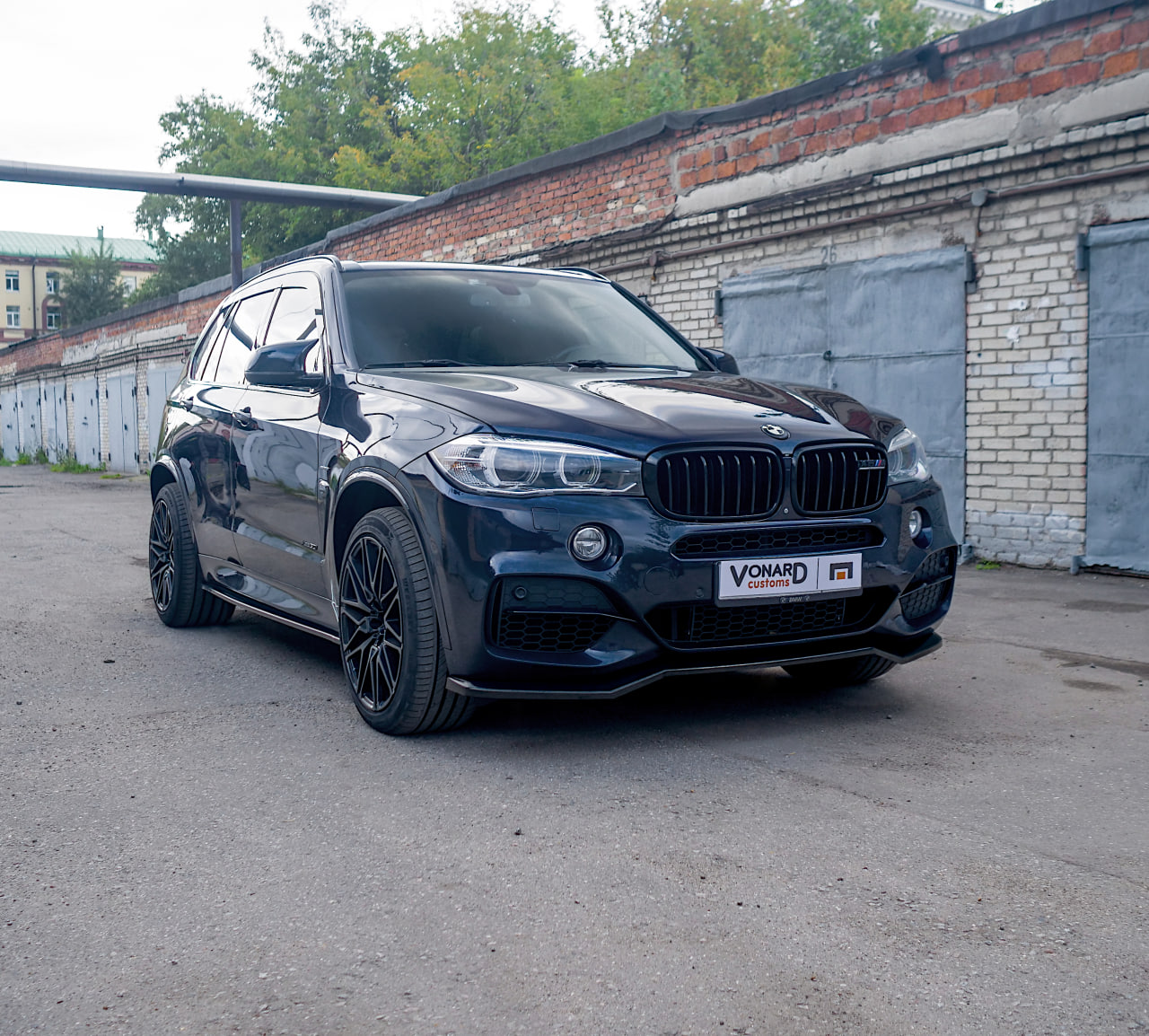 картинка Сплиттер переднего бампера BMW X5 F15 M-Pack (ver. 2) vonard customs 