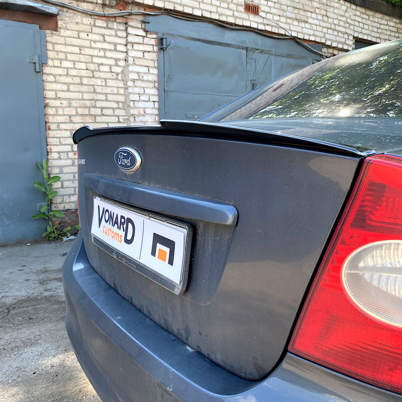 картинка Спойлер лезвие крышки багажника Ford Focus 2 седан vonard customs 