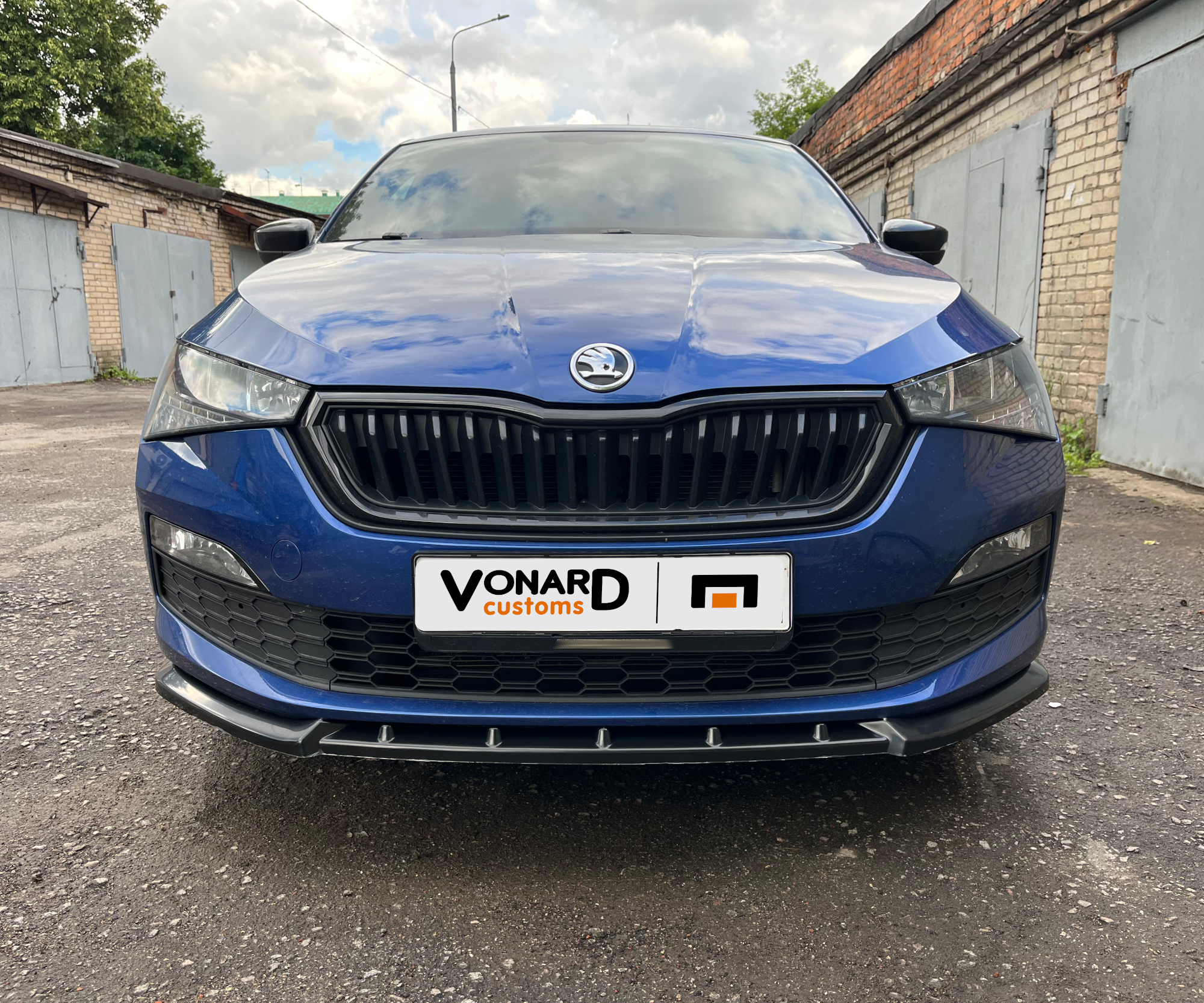 картинка Сплиттер переднего бампера Skoda Rapid 2 V2 - текстура vonard customs 