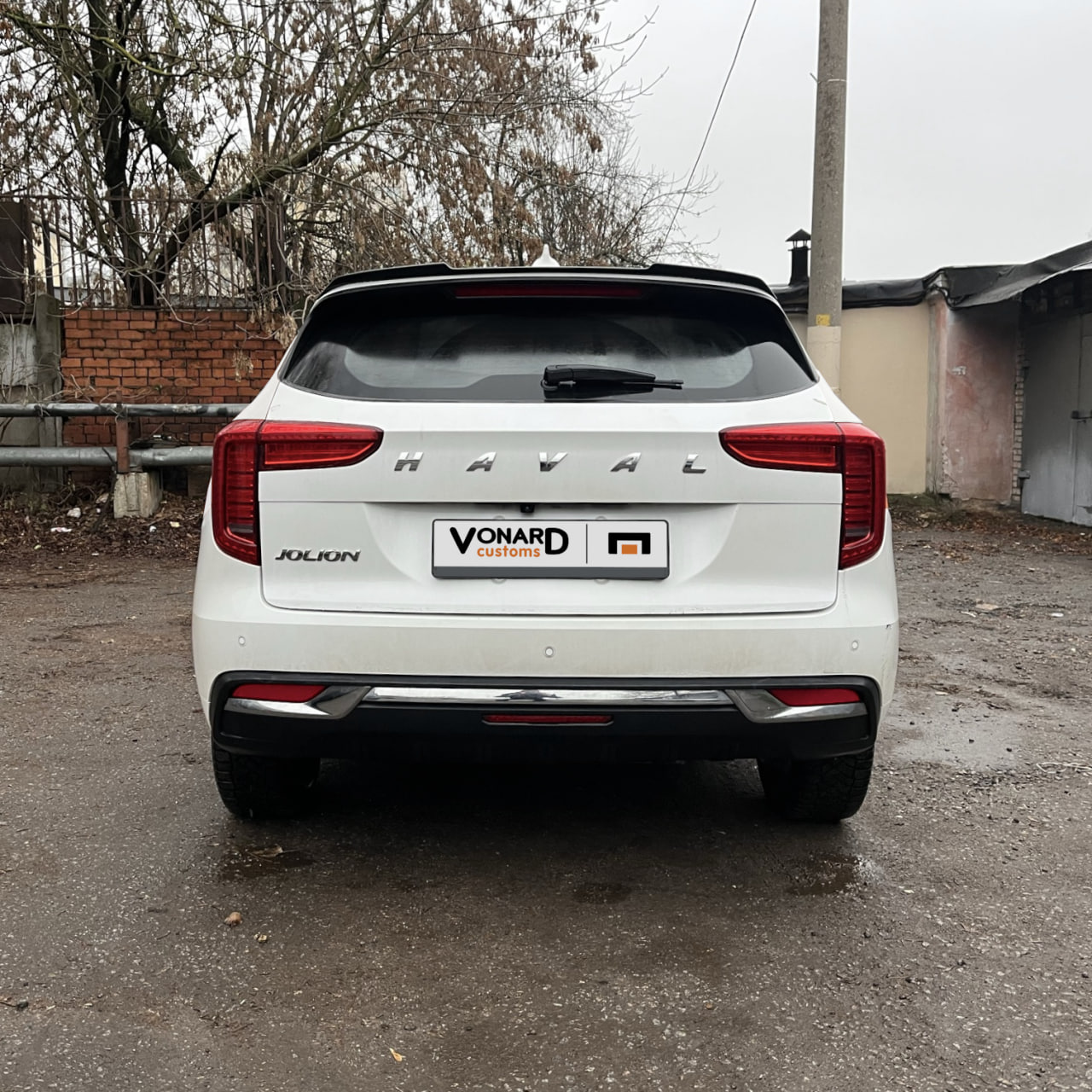 картинка Спойлер лезвие крышки багажника (верхний) Haval Jolion 1 - под покраску vonard customs 
