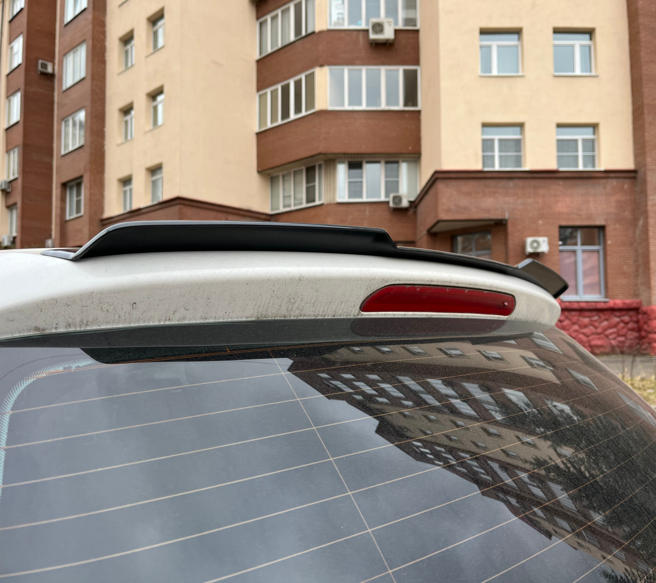 картинка Спойлер лезвие крышки багажника VW Golf 6 (короткий) vonard customs 