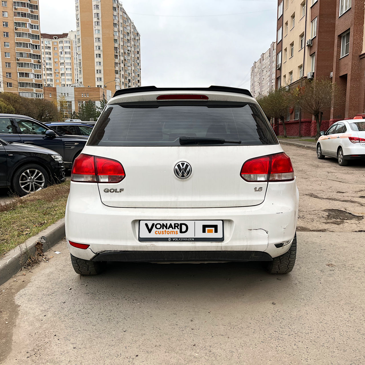 картинка Спойлер лезвие крышки багажника VW Golf 6 - под покраску vonard customs 