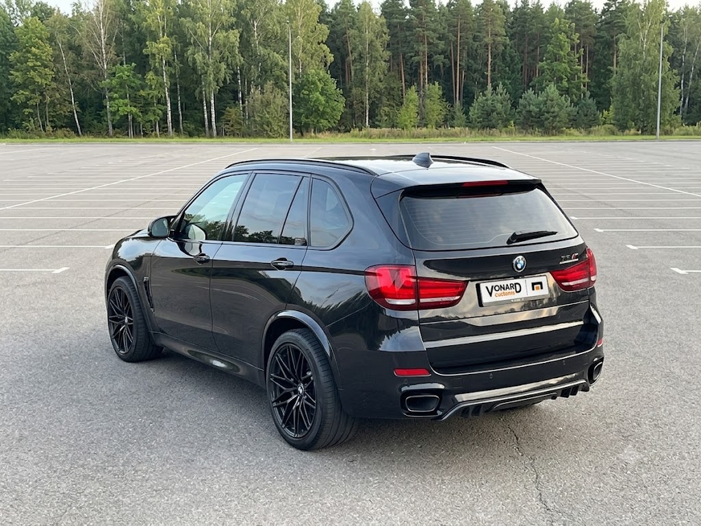 картинка Диффузор накладка заднего бампера BMW X5 F15 M-Pack V2 - под покраску vonard customs 