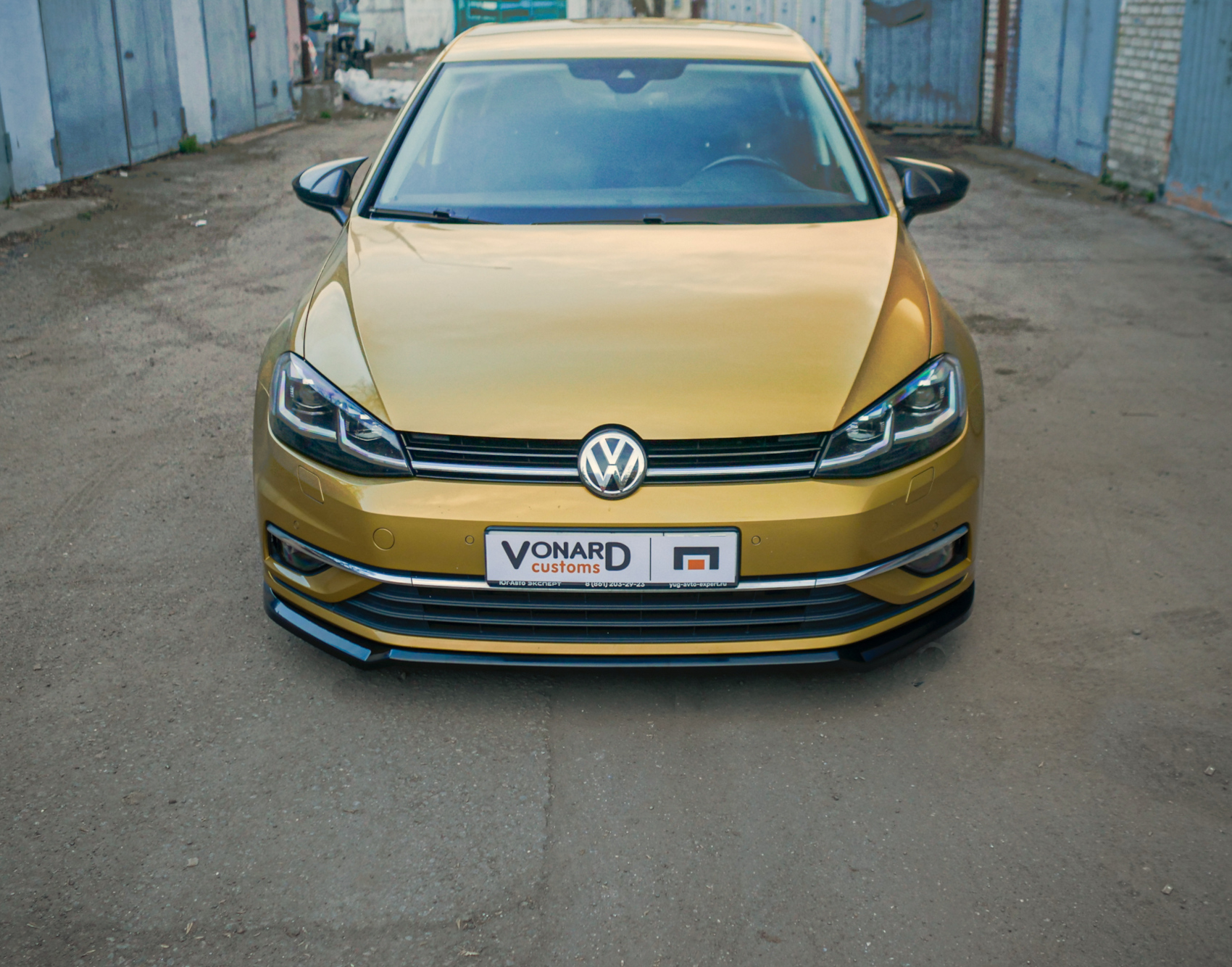 картинка Сплиттер переднего бампера VW Golf 7 рест. vonard customs 