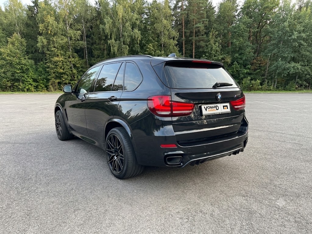 картинка Диффузор накладка заднего бампера BMW X5 F15 M-Pack V2 - под покраску vonard customs 