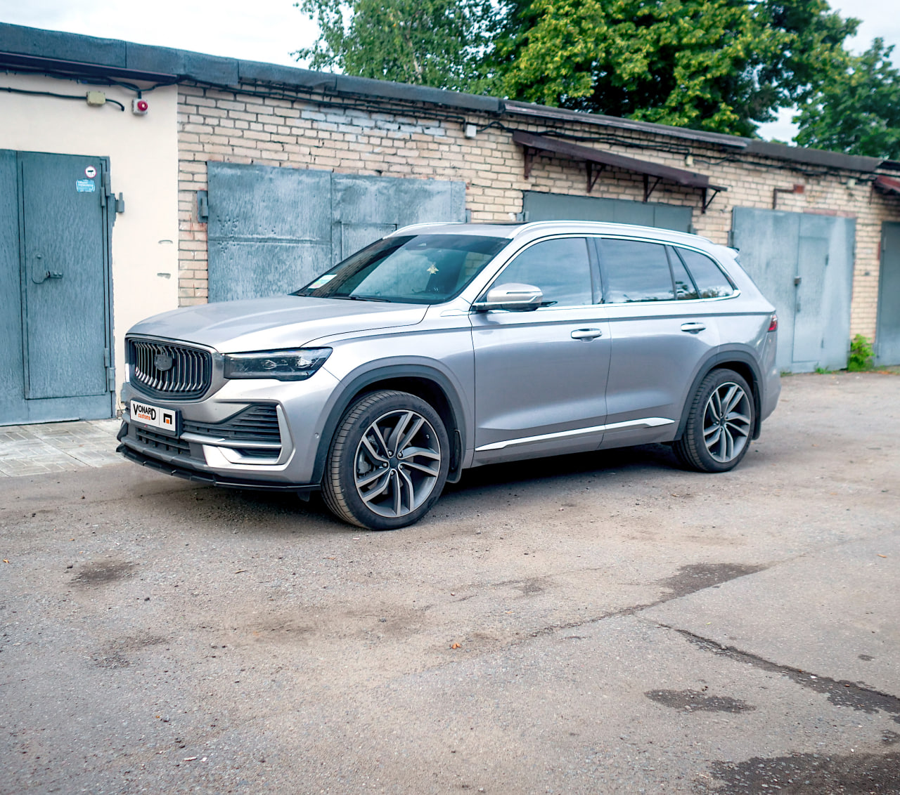 картинка Сплиттер переднего бампера Geely Monjaro 1 vonard customs 