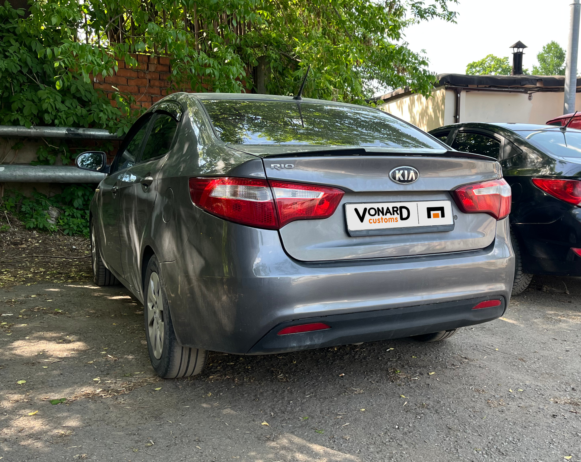 картинка Спойлер лезвие крышки багажника Kia Rio 3 vonard customs 