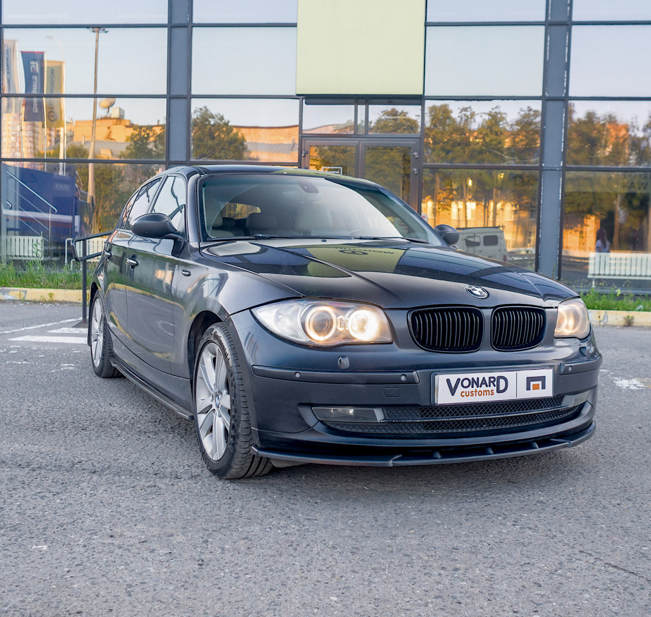 картинка Сплиттер переднего бампера BMW 1 E87 E81 рест. V2 vonard customs 
