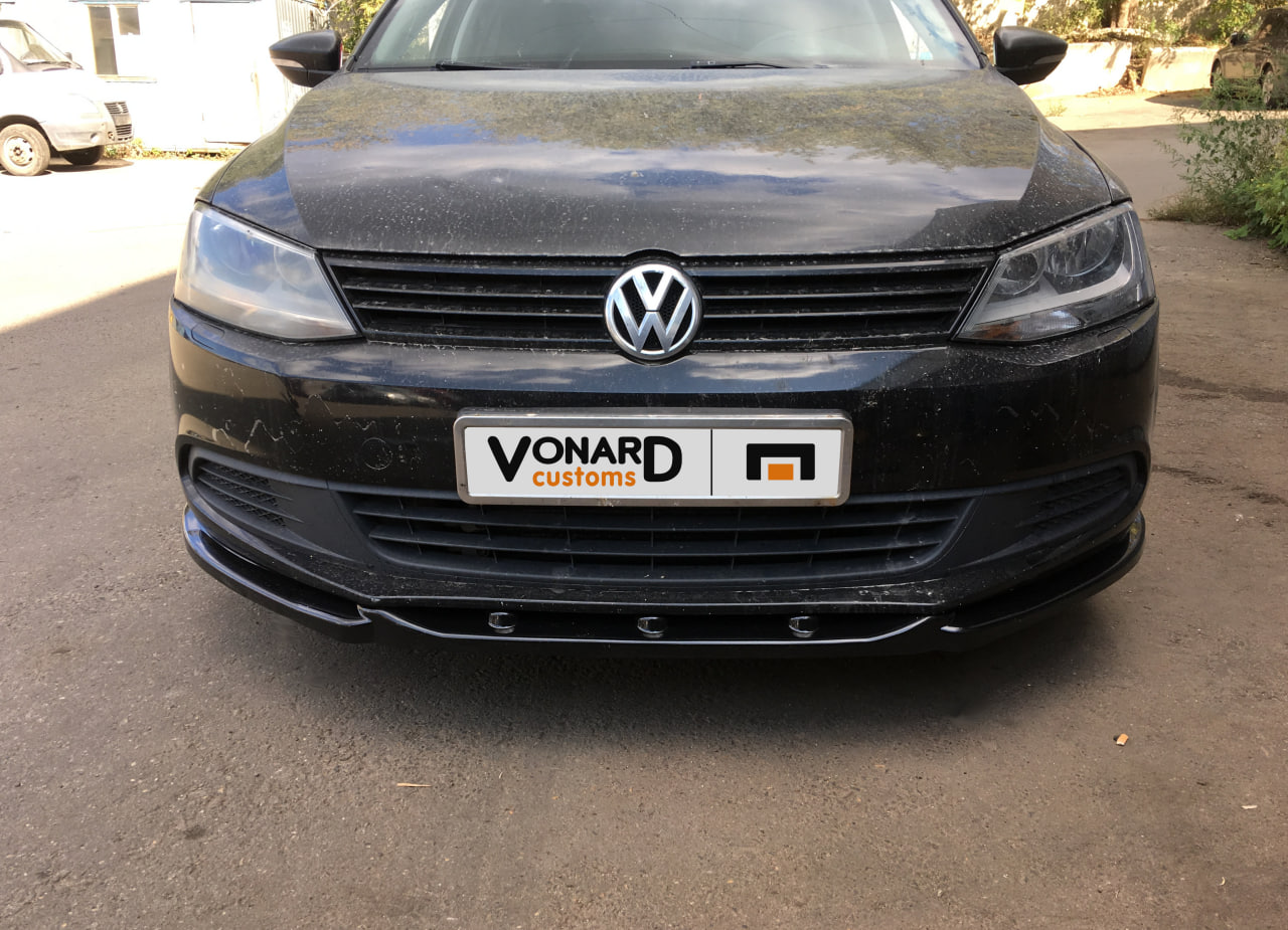 картинка Сплиттер переднего бампера VW Jetta 6 (с браком) vonard customs 