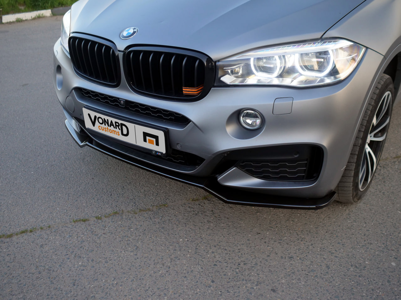 картинка Сплиттер переднего бампера BMW X6 F16 M-Pack - под покраску vonard customs 