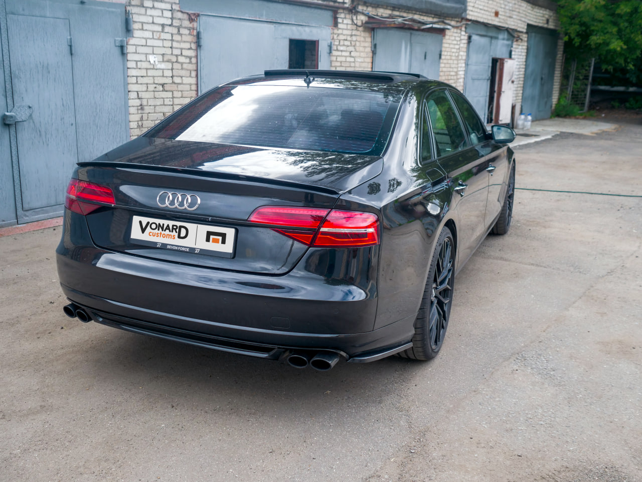 картинка Сплиттеры заднего бампера Audi S8 D4 рест. vonard customs 