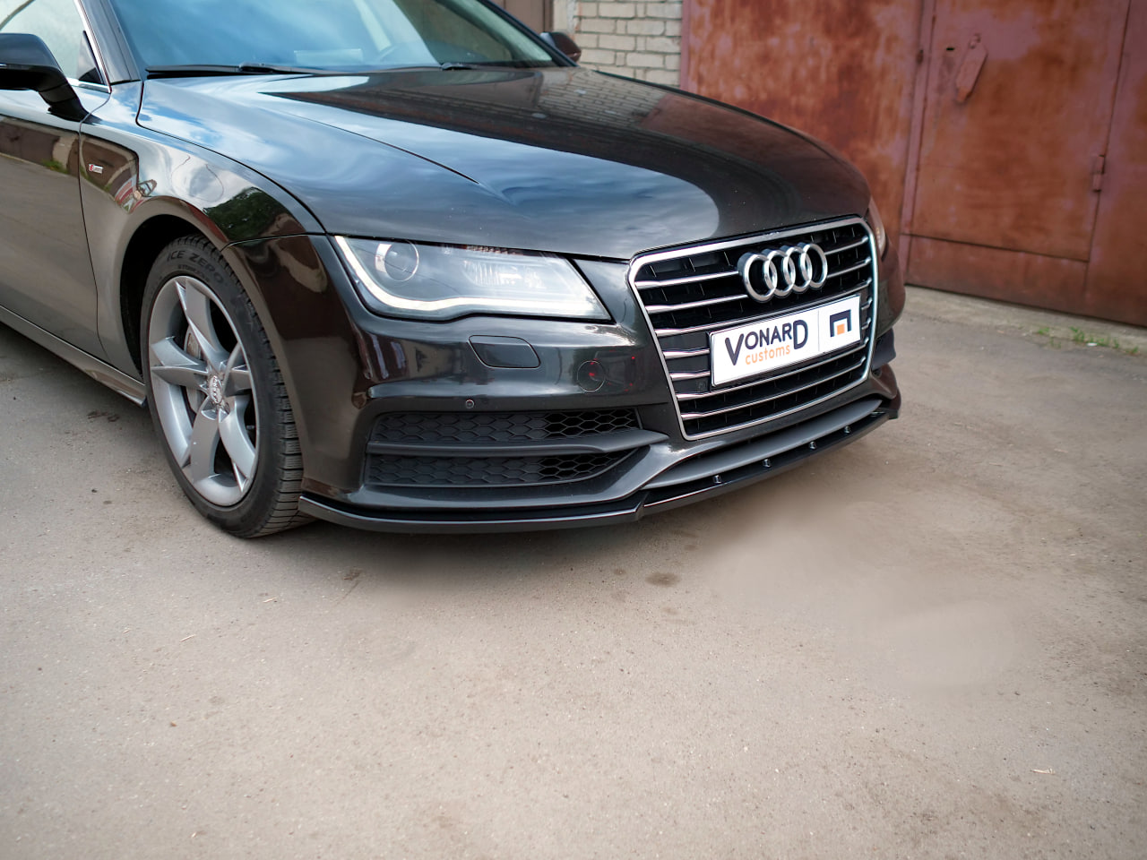 картинка Сплиттер переднего бампера Audi A7 S7 C7 S-line дорест vonard customs 