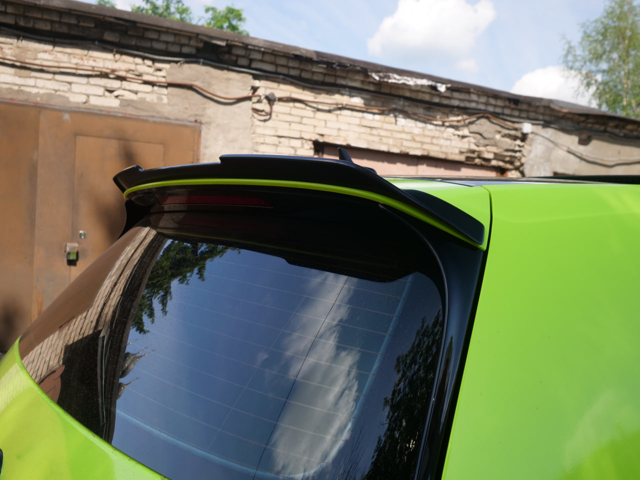 картинка Спойлер лезвие крышки багажника VW Golf 7 R (GTI, R-line) vonard customs 