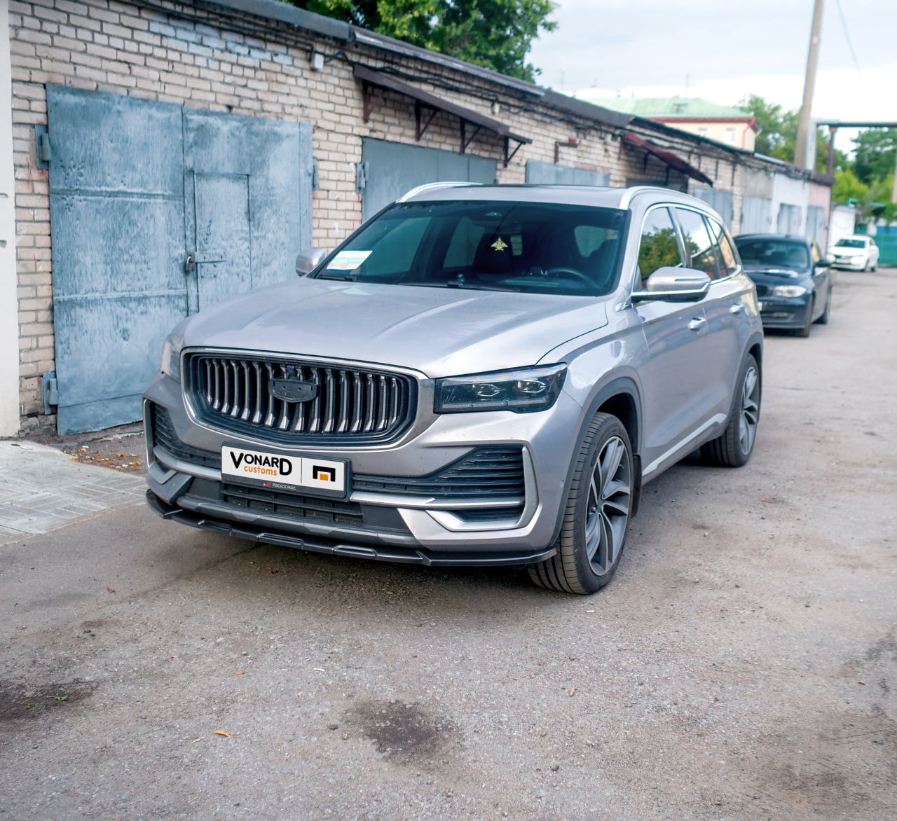 картинка Сплиттер переднего бампера Geely Monjaro 1 - под покраску vonard customs 