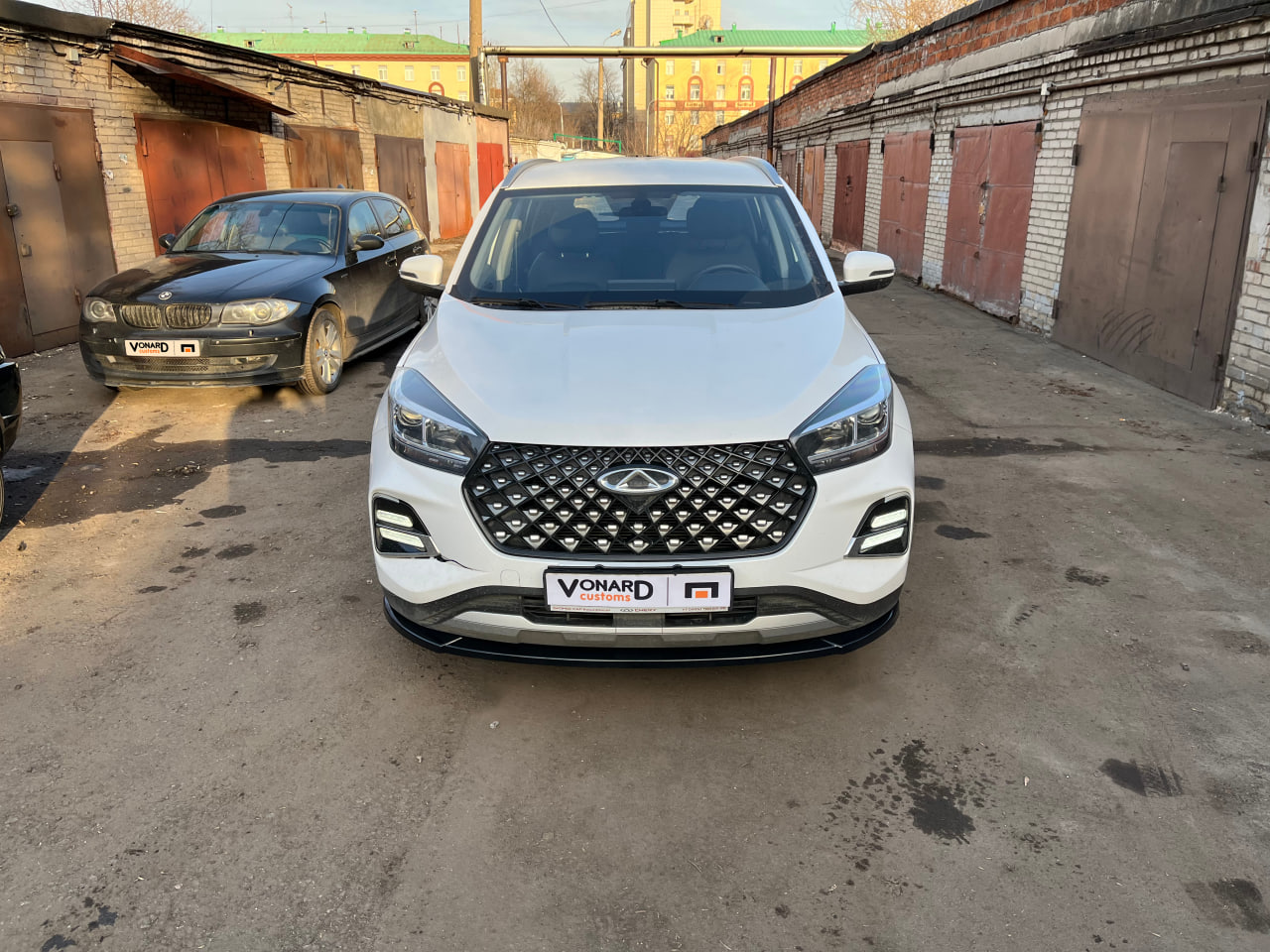 картинка Сплиттер переднего бампера  CHERY Tiggo 4 Pro - черный металлик vonard customs 
