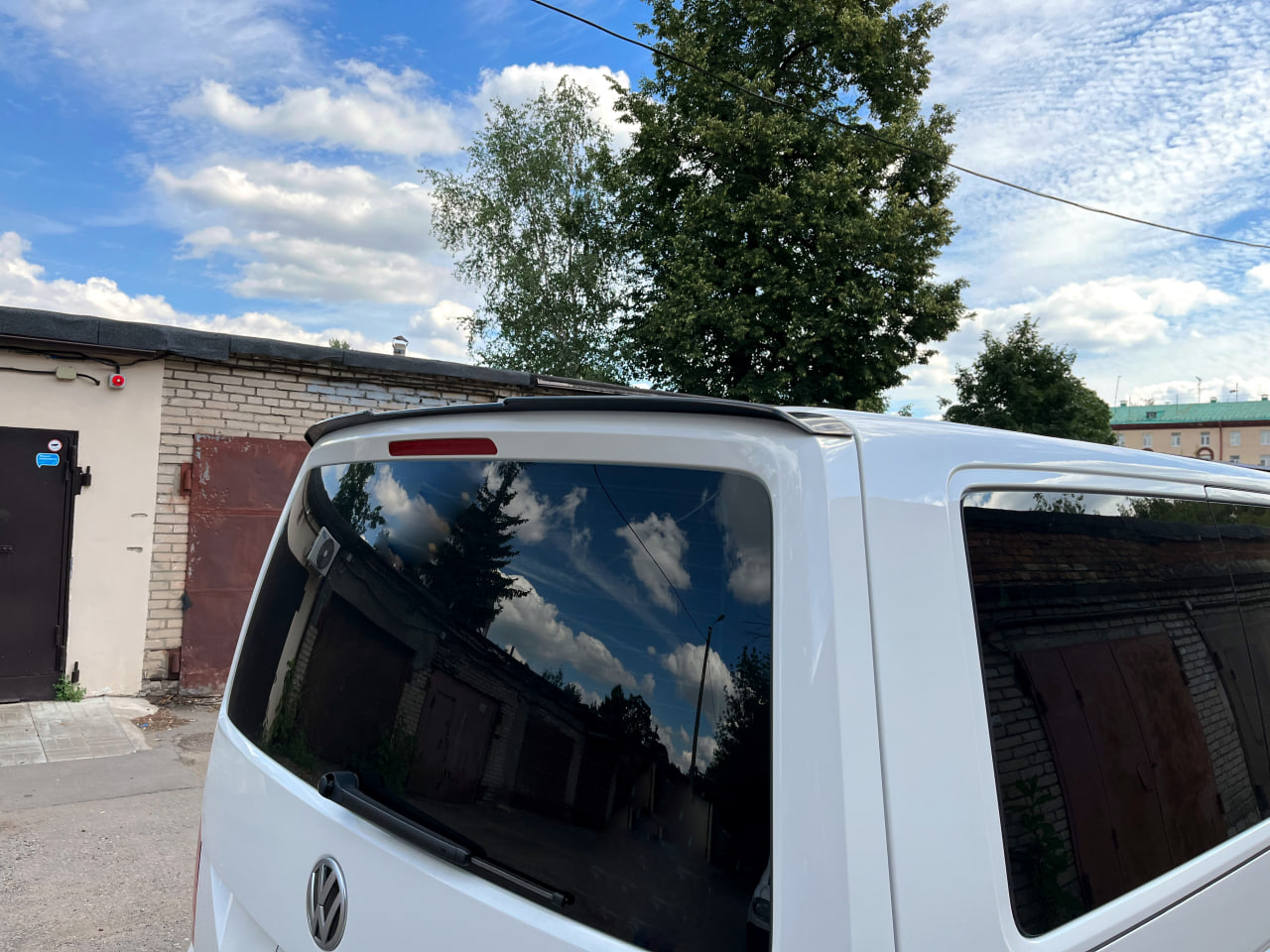 картинка Спойлер лезвие крышки багажника VW T6 / T6.1 vonard customs 