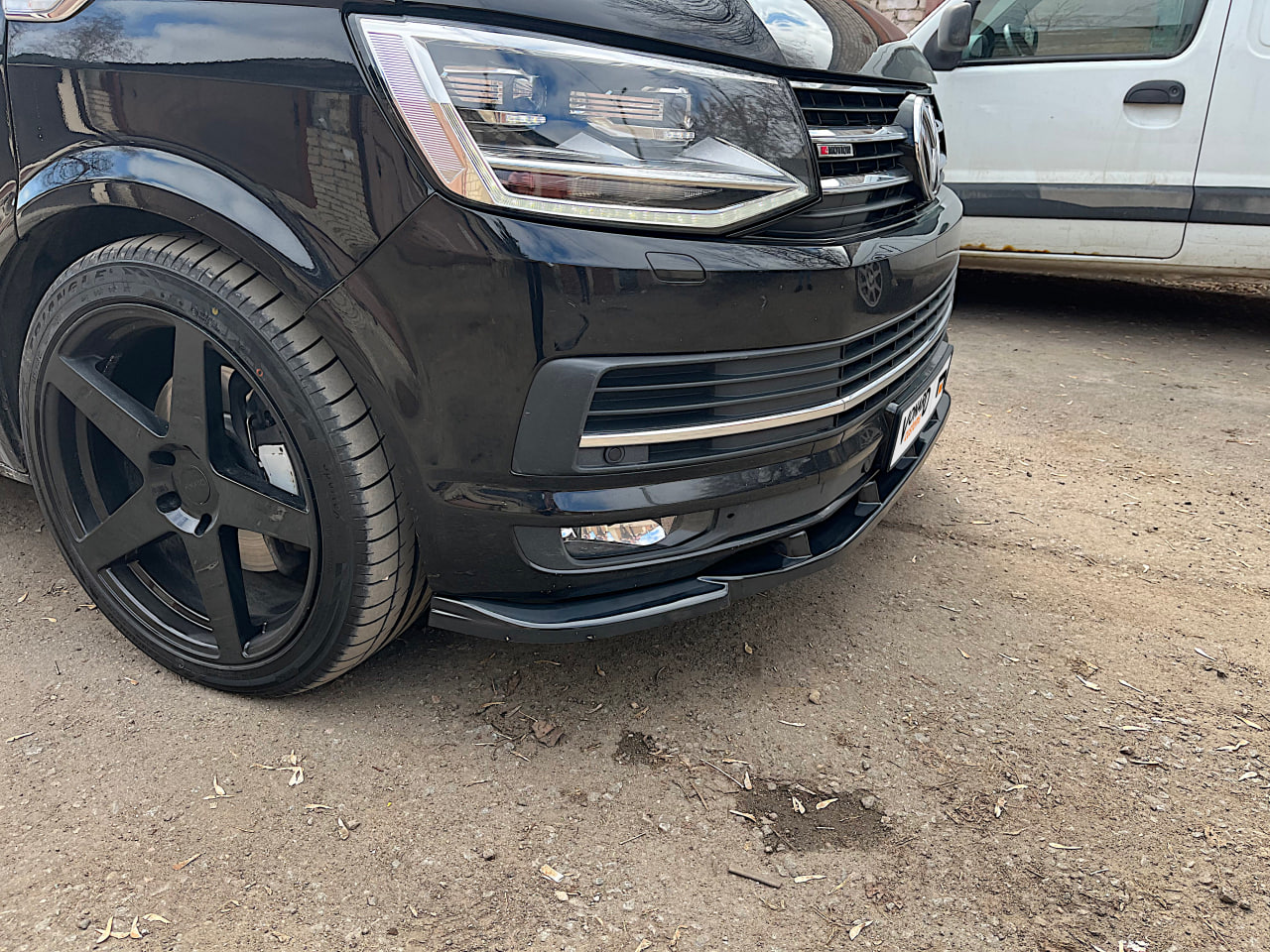 картинка Сплиттер переднего бампера VW T6 (с ребрами) vonard customs 