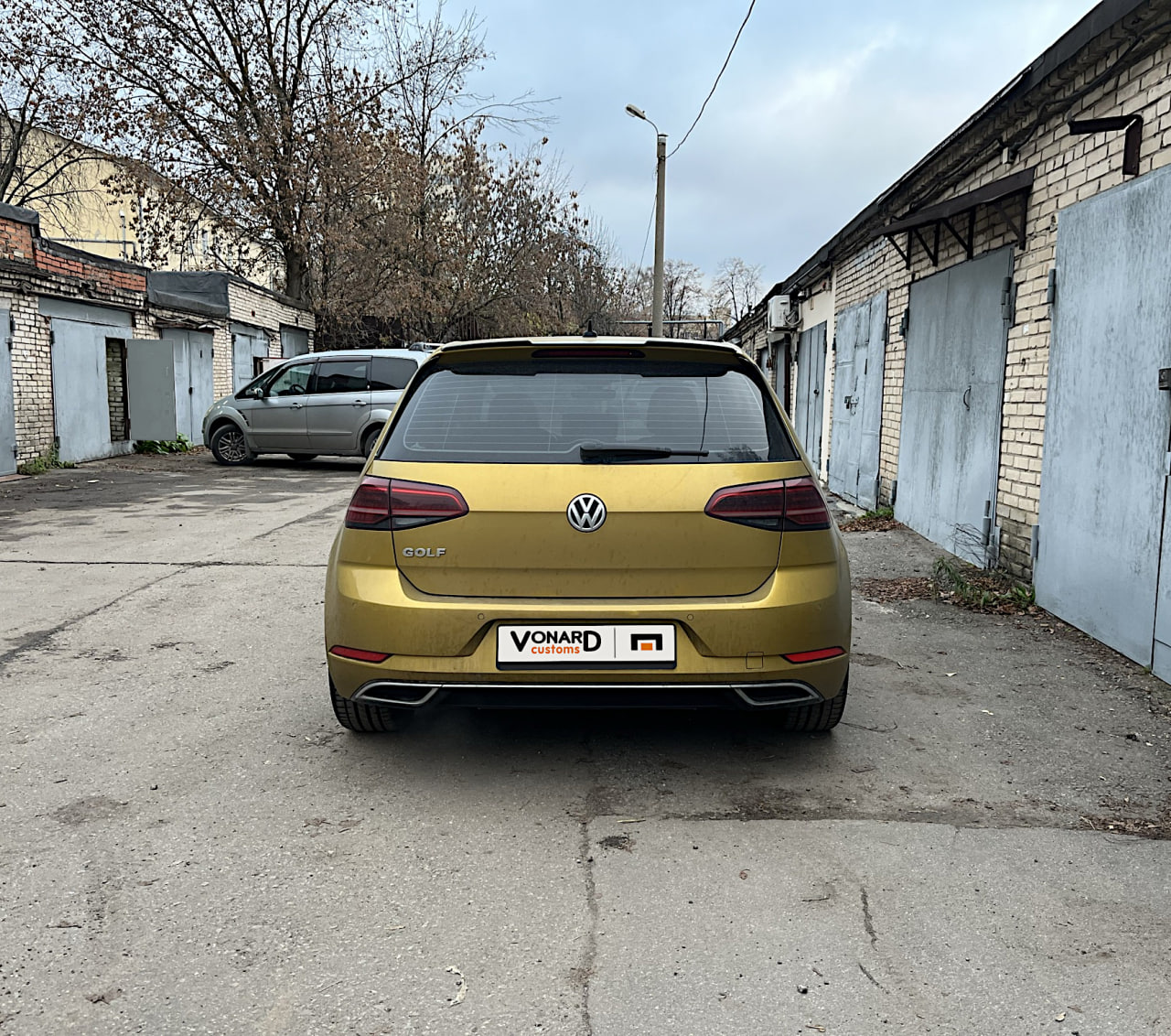 картинка Спойлер лезвие крышки багажника VW Golf 7 (короткий) vonard customs 