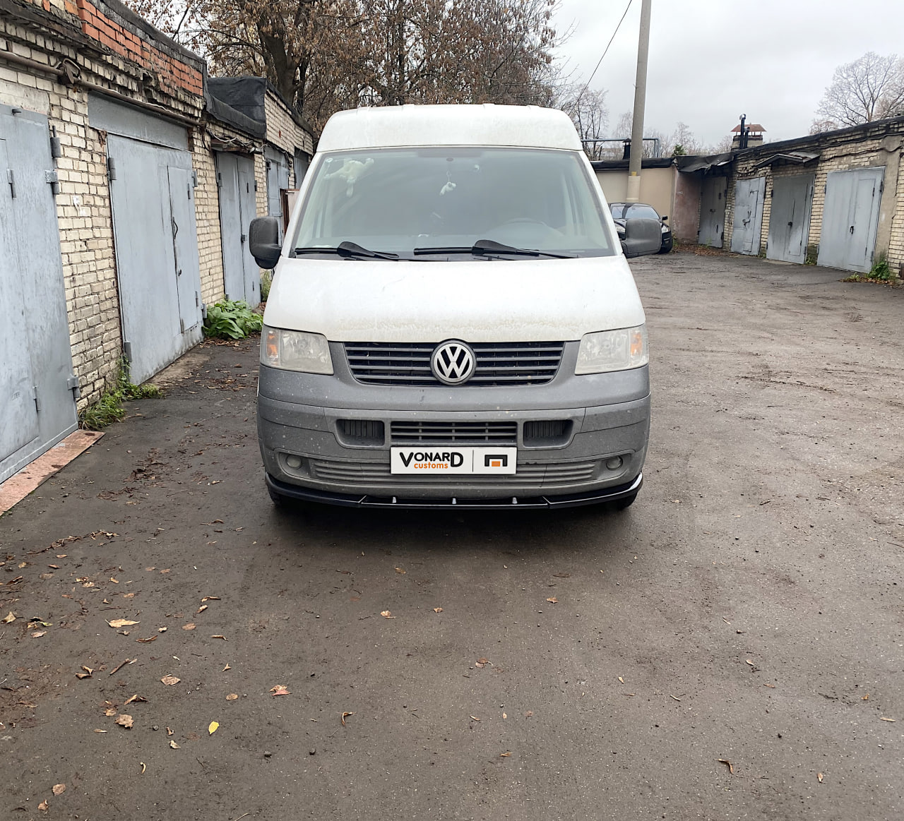 картинка Сплиттер переднего бампера VW T5 Transporter vonard customs 