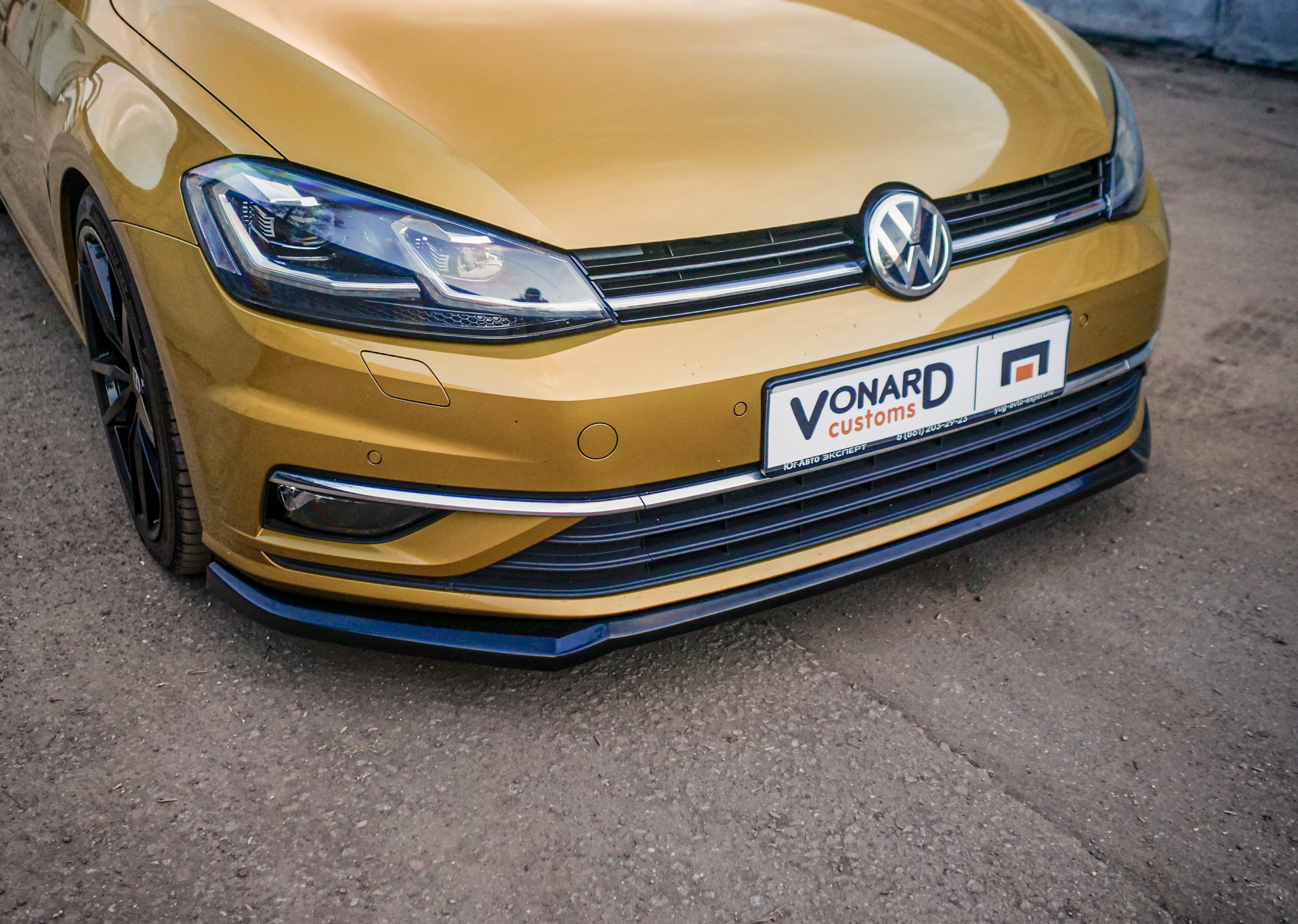 картинка Сплиттер переднего бампера VW Golf 7 рест. - под покраску vonard customs 