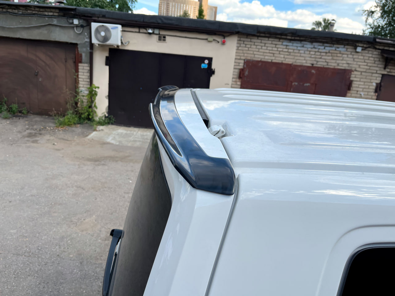 картинка Спойлер лезвие крышки багажника VW T6 / T6.1 vonard customs 