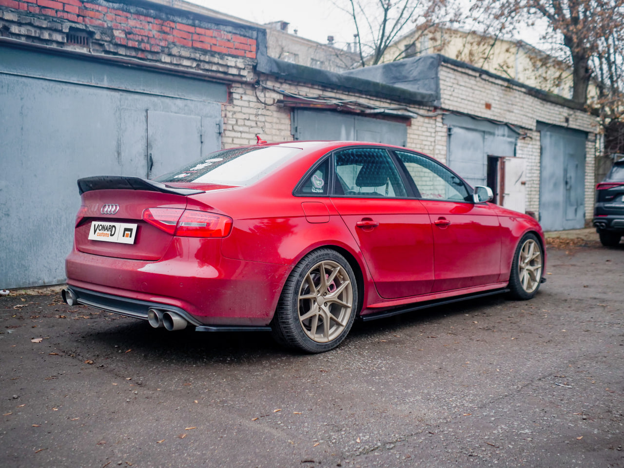 картинка Лезвия под пороги Audi A4 B8 - черный металлик vonard customs 