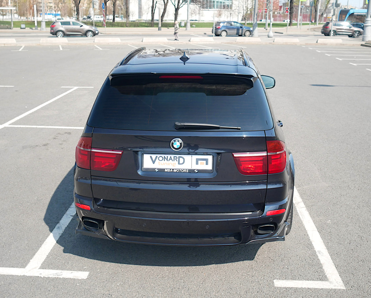 картинка Спойлер лезвие крышки багажника BMW X5 E70 vonard customs 
