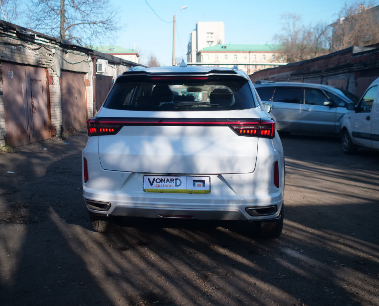 картинка Спойлер лезвие крышки багажника EXEED LХ 1 vonard customs 