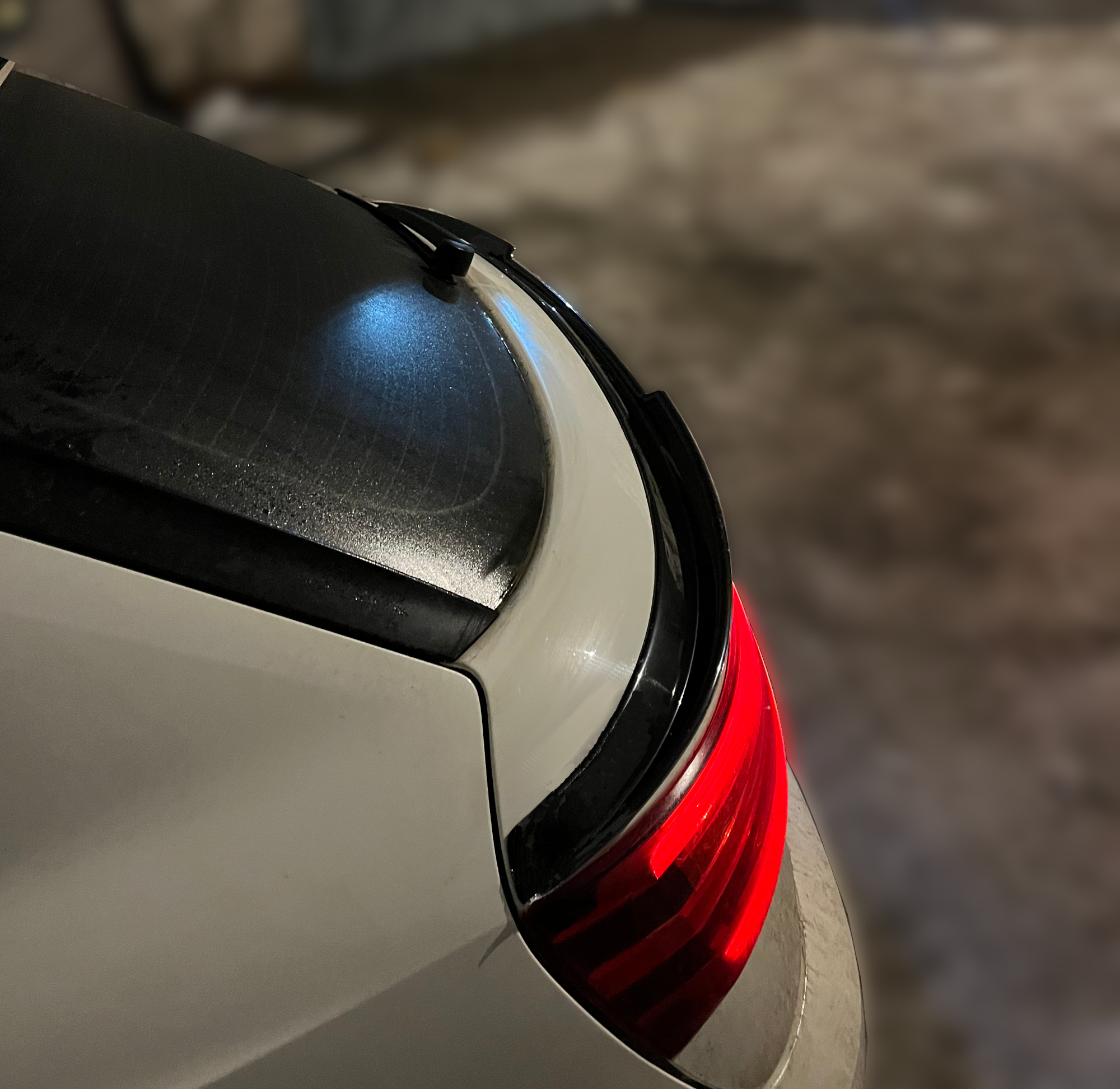 картинка Спойлер лезвие крышки багажника (нижний) Audi Q3 8U - под покраску vonard customs 