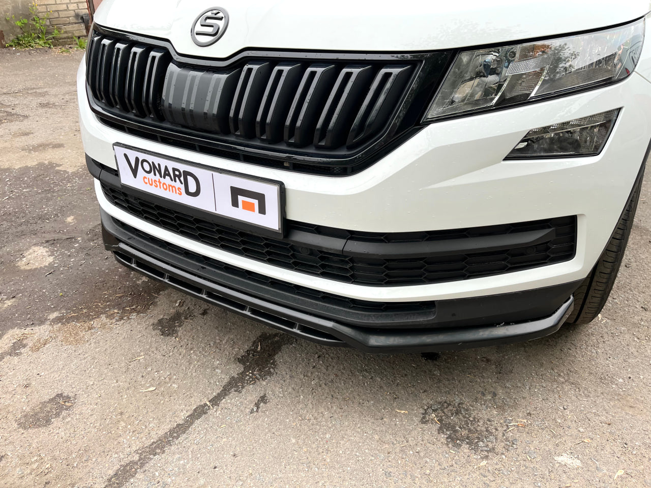 картинка Сплиттер (двойной) переднего бампера Skoda Kodiaq 1 стандарт (ver. 3) vonard customs 