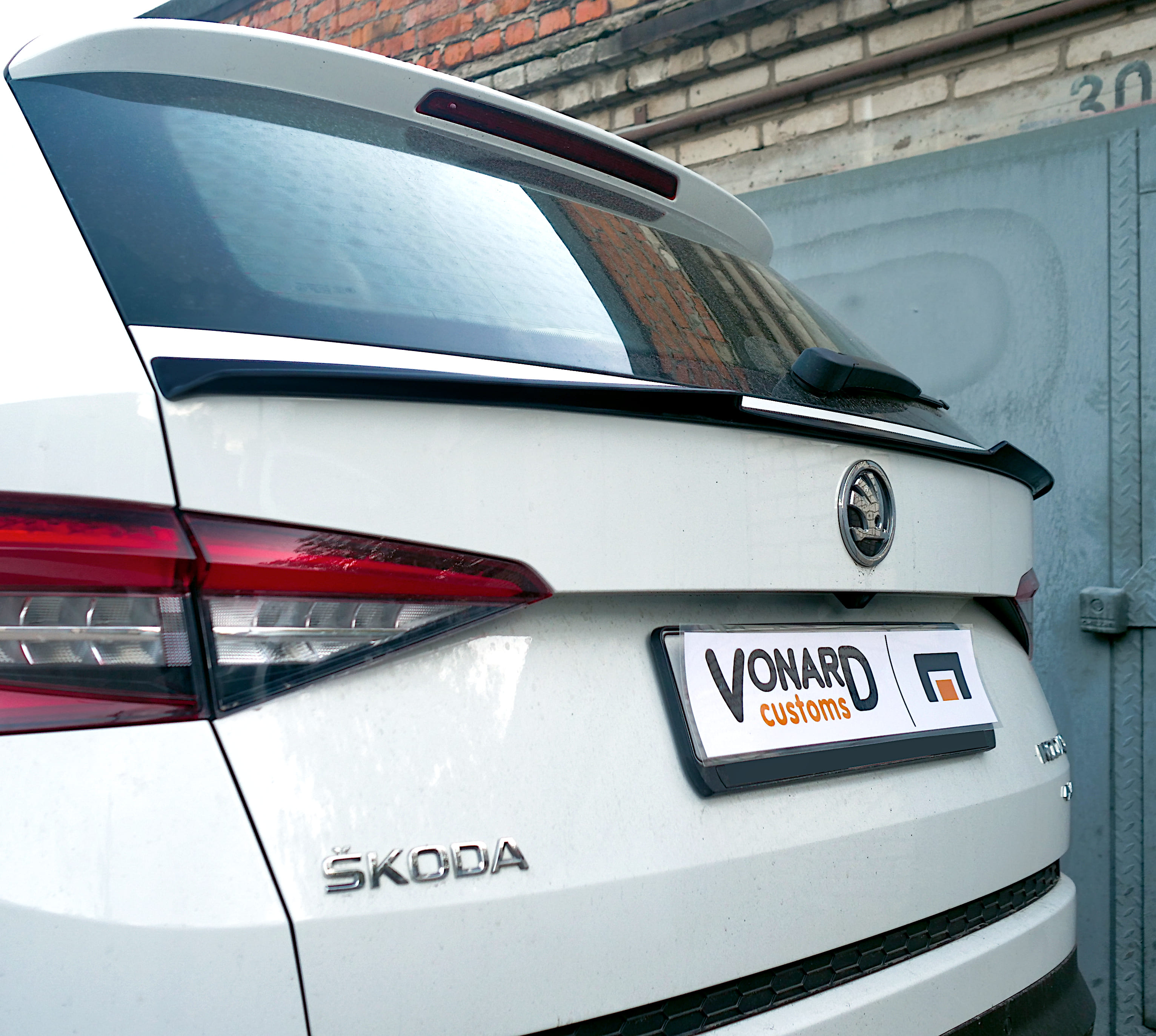 картинка Спойлер лезвие крышки багажника (нижний) Skoda Kodiaq 1 - под покраску vonard customs 